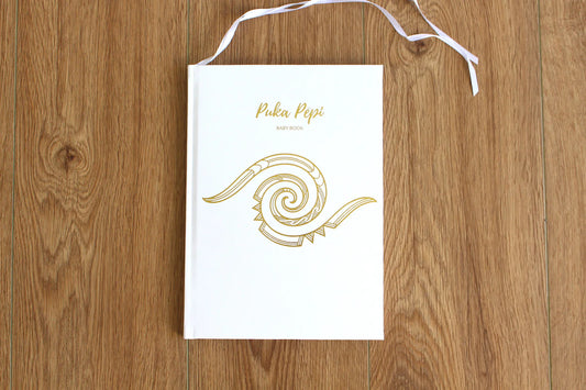 Puka Pepi - Baby Book - Tuhono - White & Gold