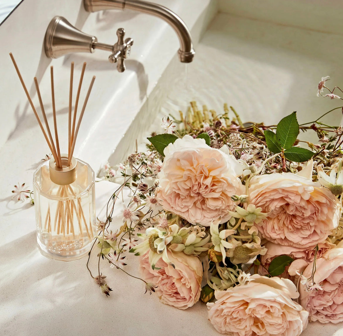 Reed Diffuser - Jasmine + Magnolia - Circa